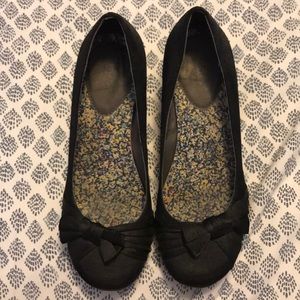 Mudd Women’s Low Heel